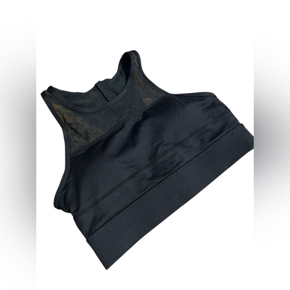 Zyia all star black padded sports bra